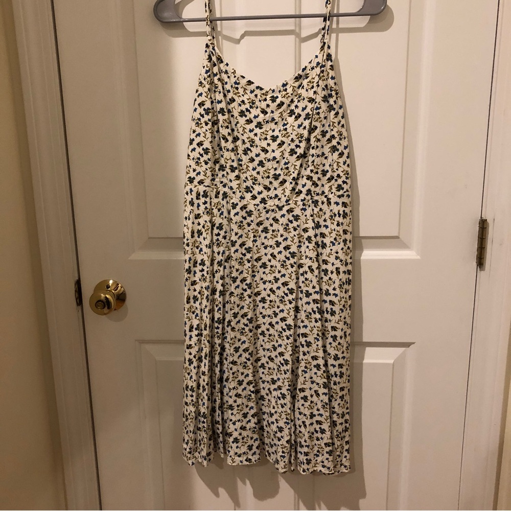 Worn once. Old Navy floral dress
